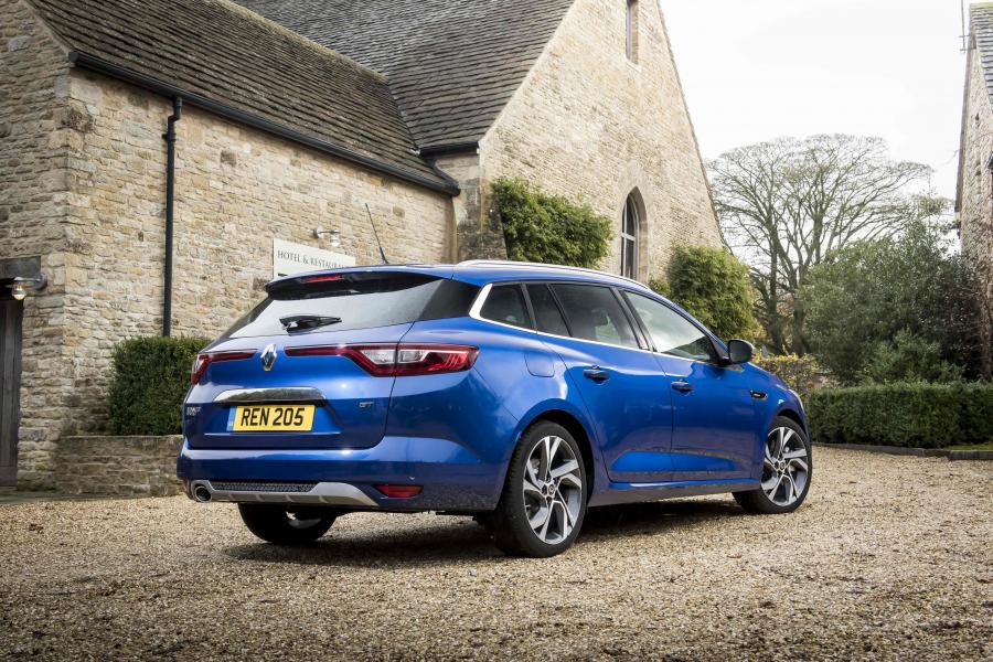  Renault Megane Estate GT 2016 года  (UK) (фото 23 из 30)